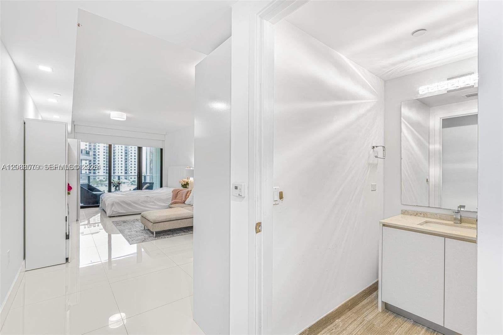 1010 Brickell Ave # 1710, Miami, FL 33131 photo 5