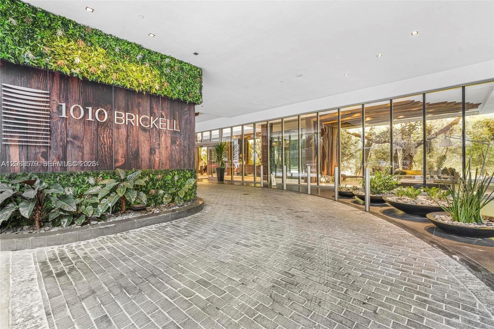 1010 Brickell Ave # 1710, Miami, FL 33131 photo 10