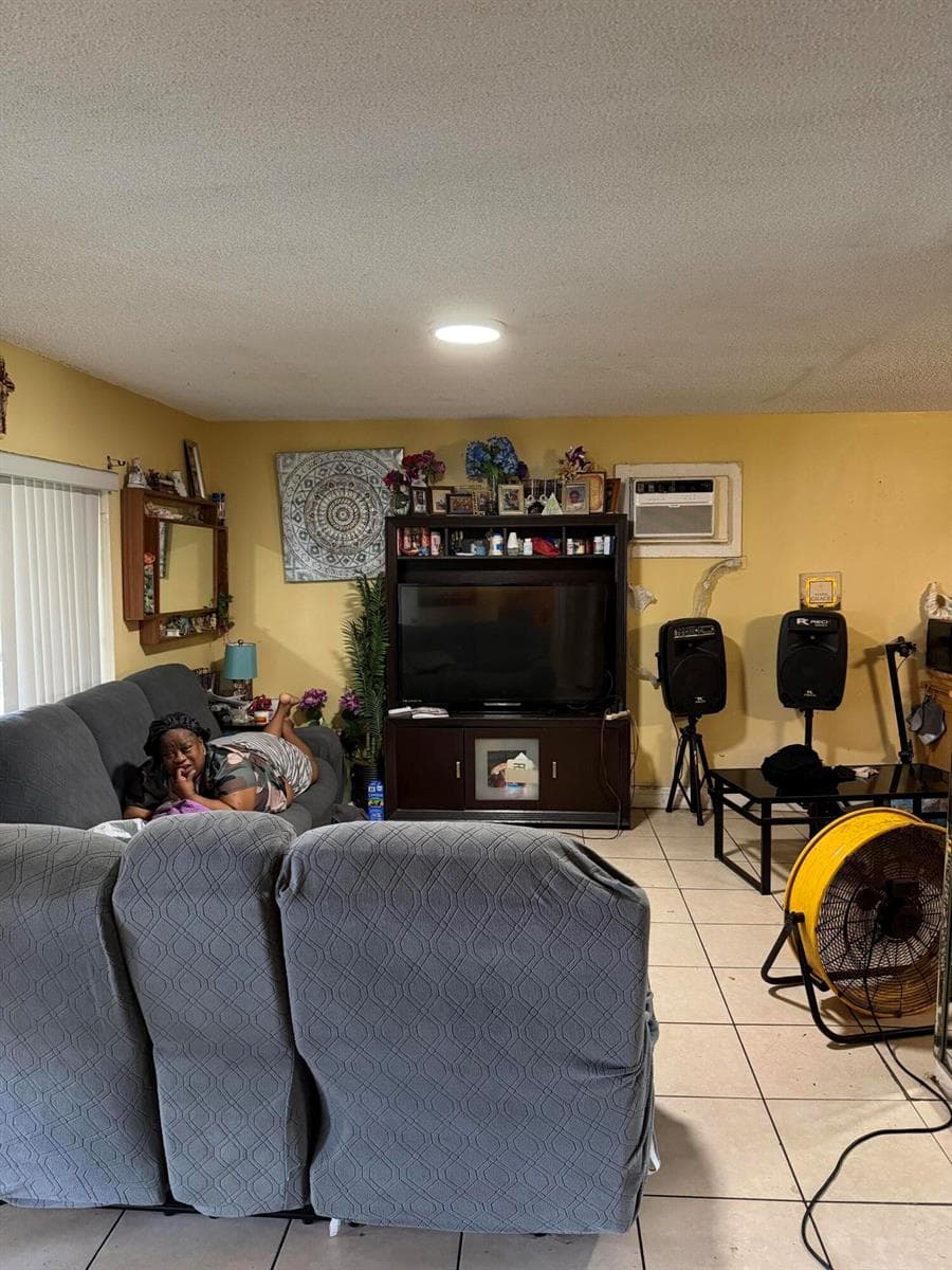 2605 NW 14TH Street, Fort Lauderdale, FL 33311 photo 10