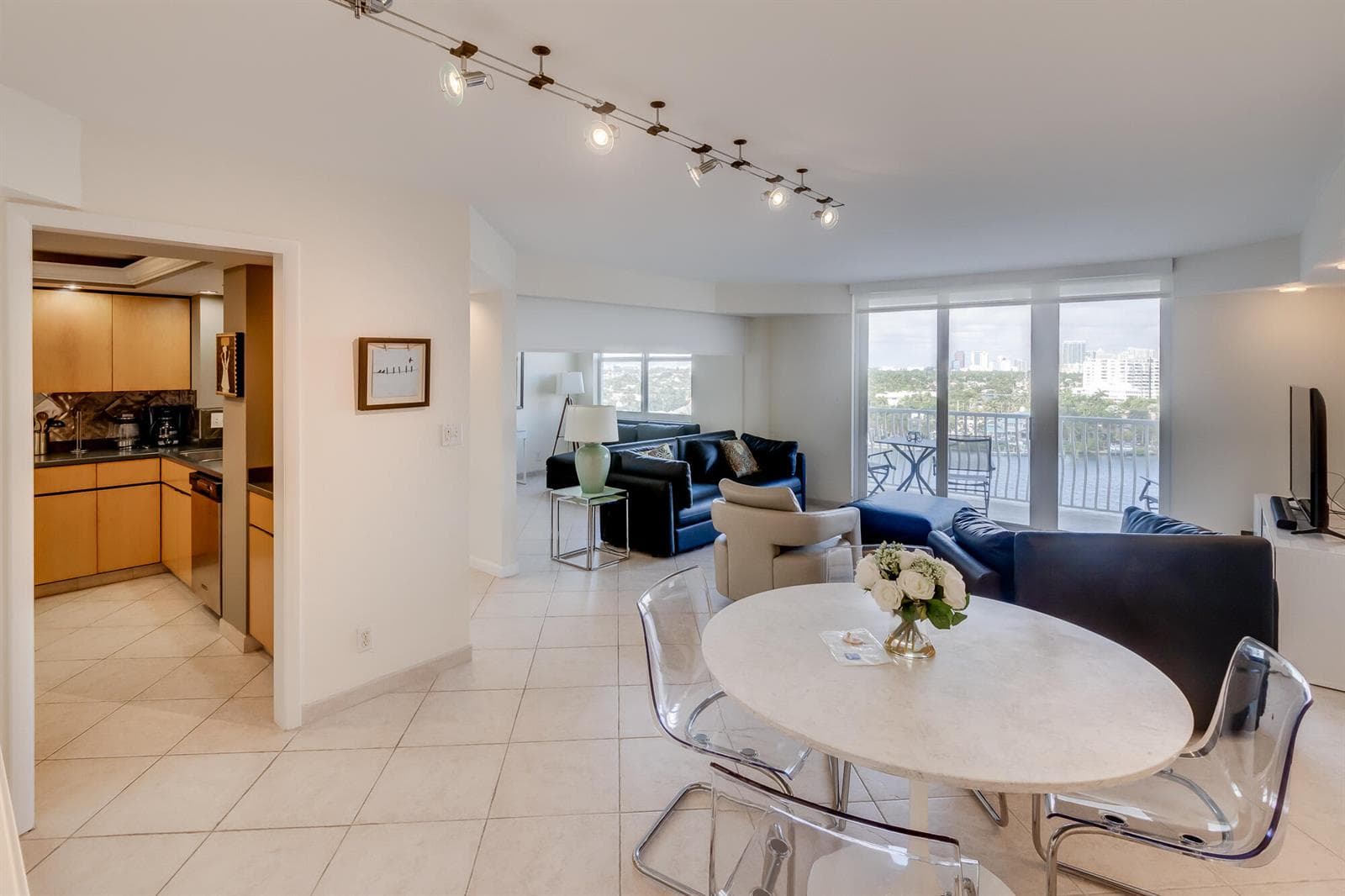 1 LAS OLAS Circle # 1105, Fort Lauderdale, FL 33316 photo 11