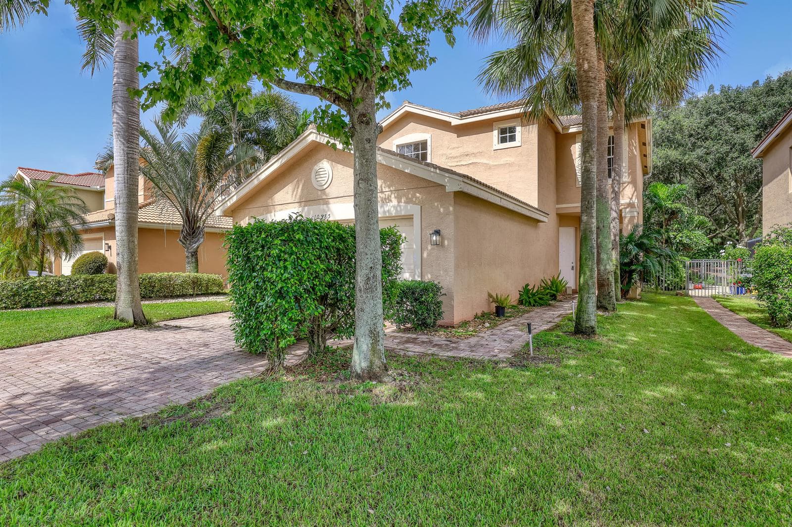 10585 COCOBOLO Way, Boynton Beach, FL 33437 photo 3