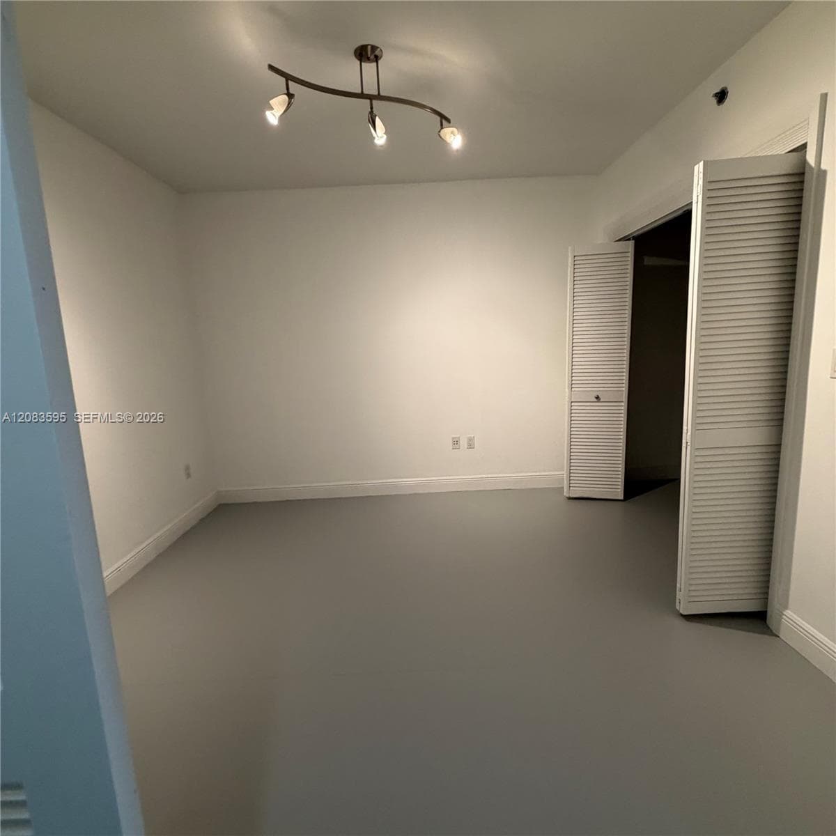 1830 S Ocean Dr # 1409, Hallandale Beach, FL 33009 photo 3