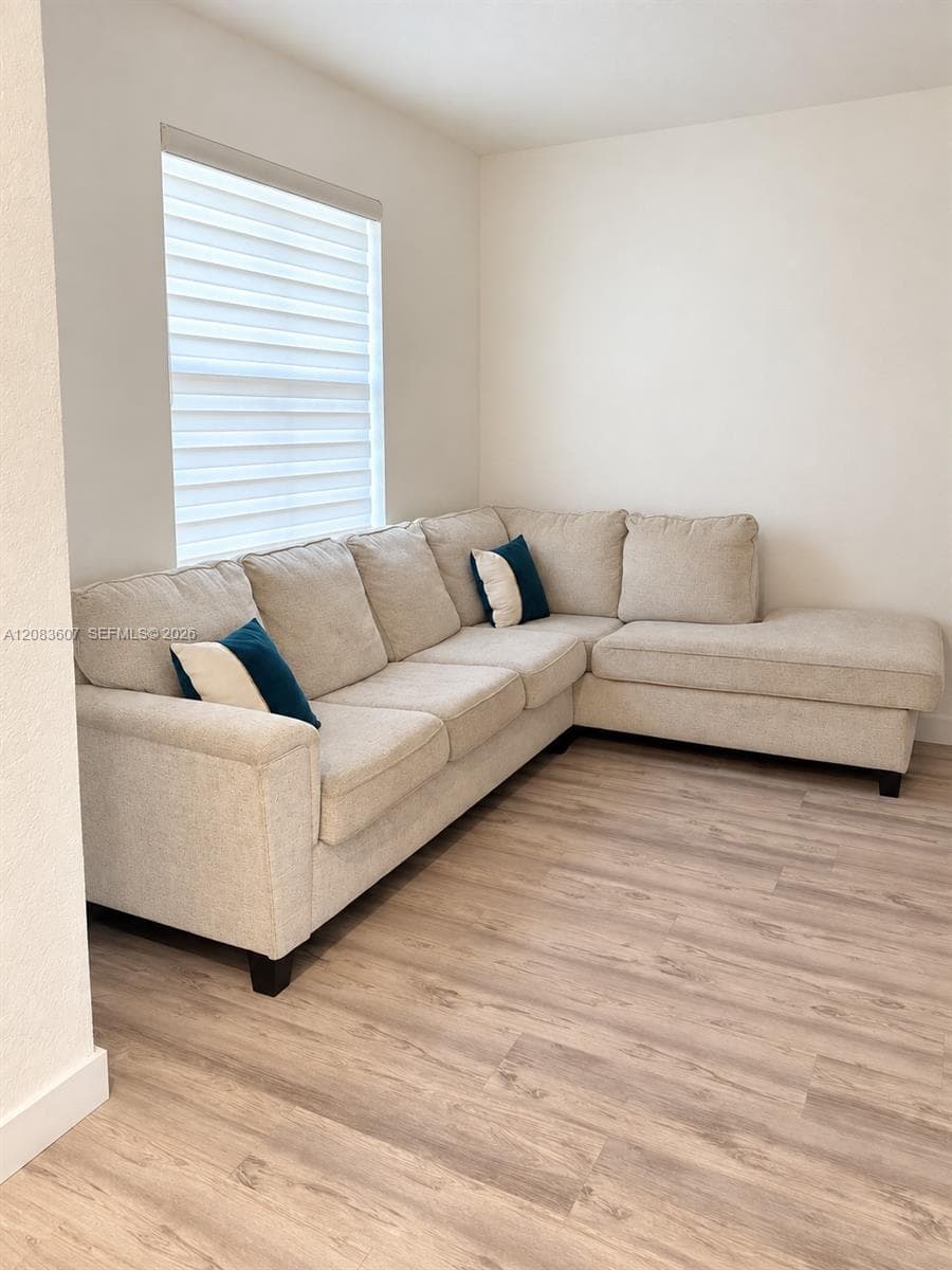 3393 W 105th Ter, Hialeah, FL 33018 photo 12