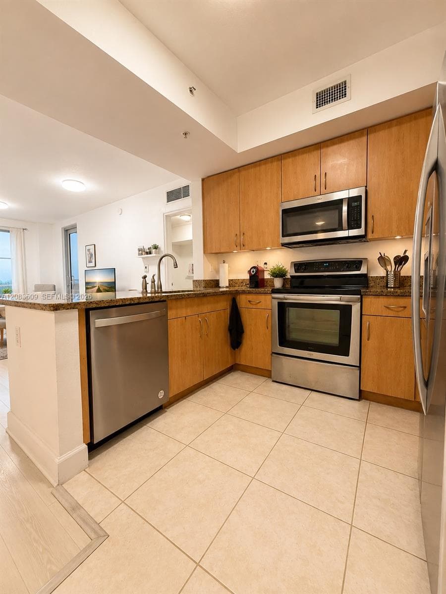 1830 Radius Dr # 608, Hollywood, FL 33020 photo 4