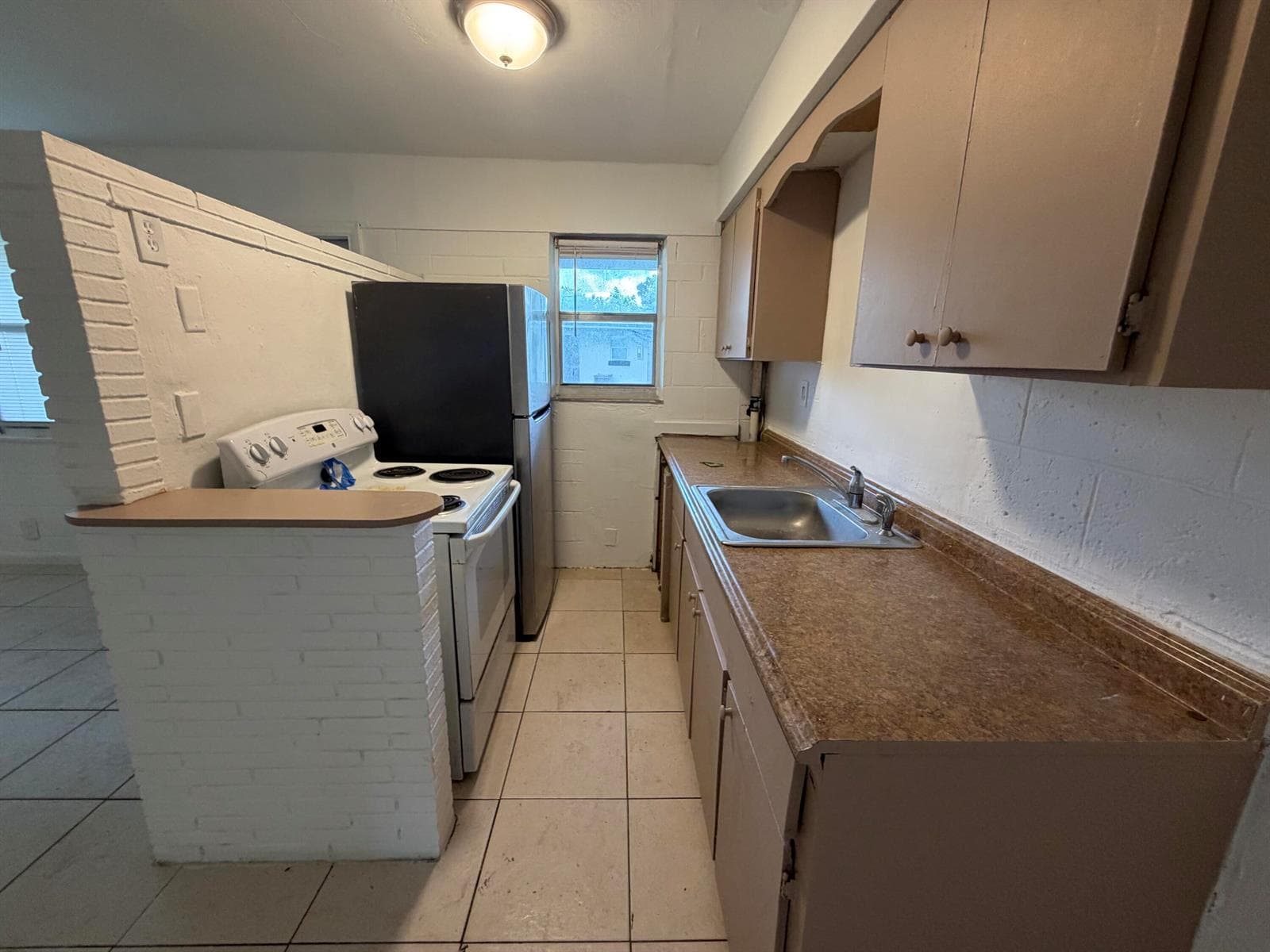 711 NW 4TH Avenue # 2, Fort Lauderdale, FL 33311 photo 2