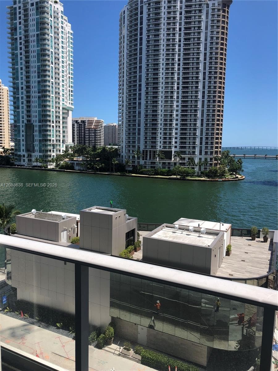 300 S Biscayne Blvd # L-608, Miami, FL 33131 photo 2