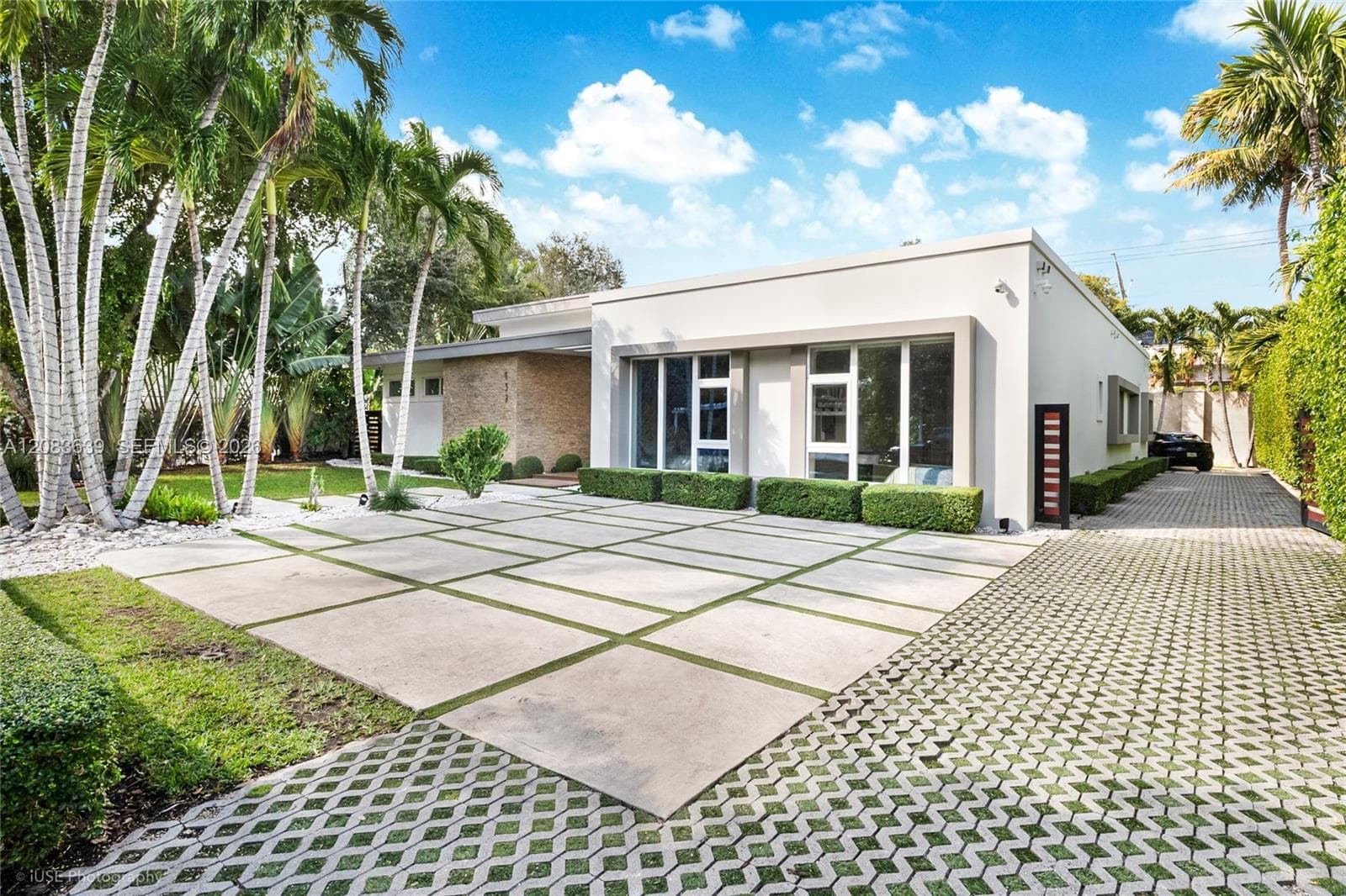 137 W Shore Dr, Miami, FL 33133 photo 5