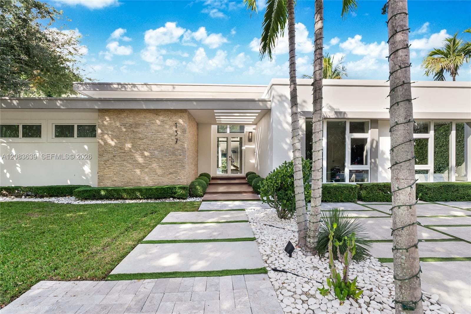 137 W Shore Dr, Miami, FL 33133 photo 4