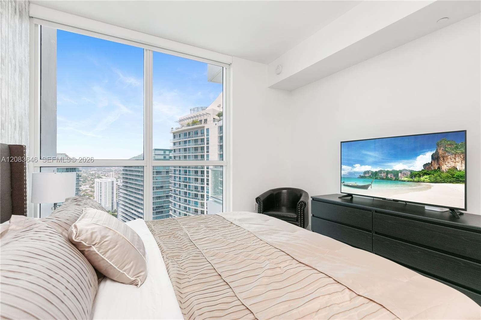 1080 Brickell Ave # 3803, Miami, FL 33131 photo 3