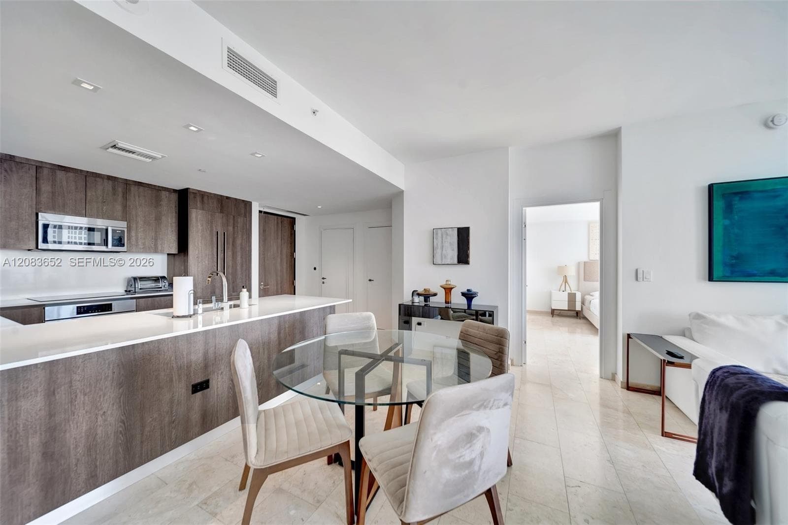 88 SW 7th St # 3203, Miami, FL 33130 photo 2