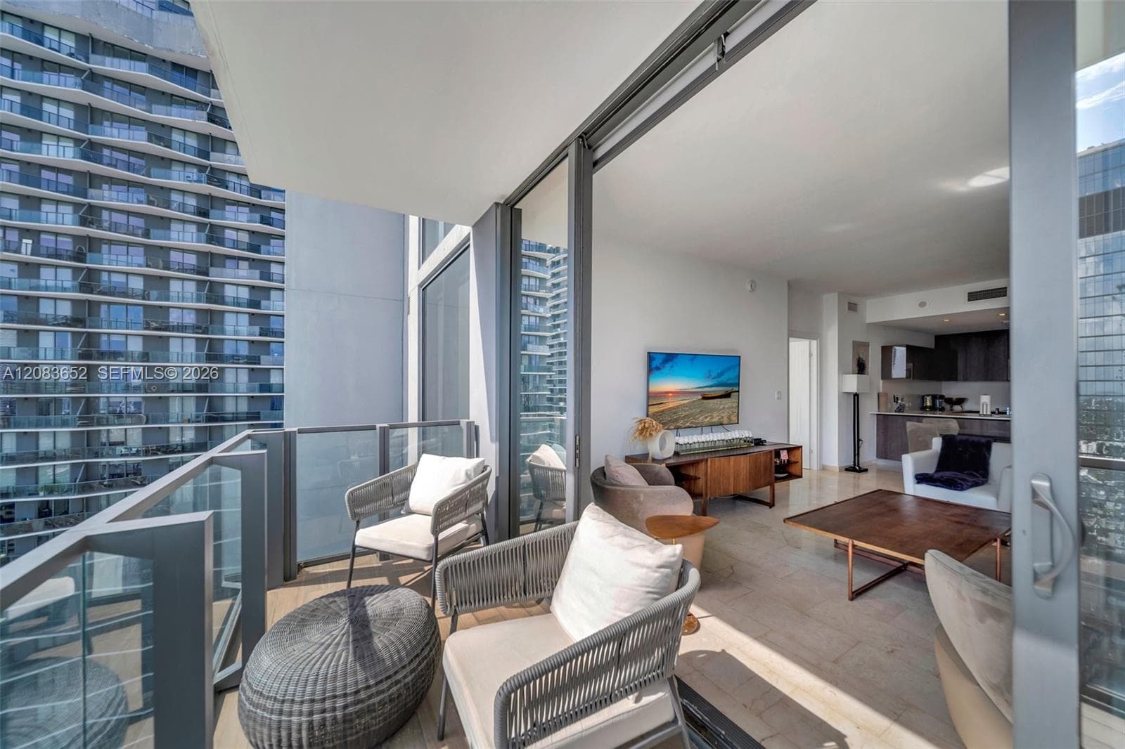 88 SW 7th St # 3203, Miami, FL 33130 photo 10