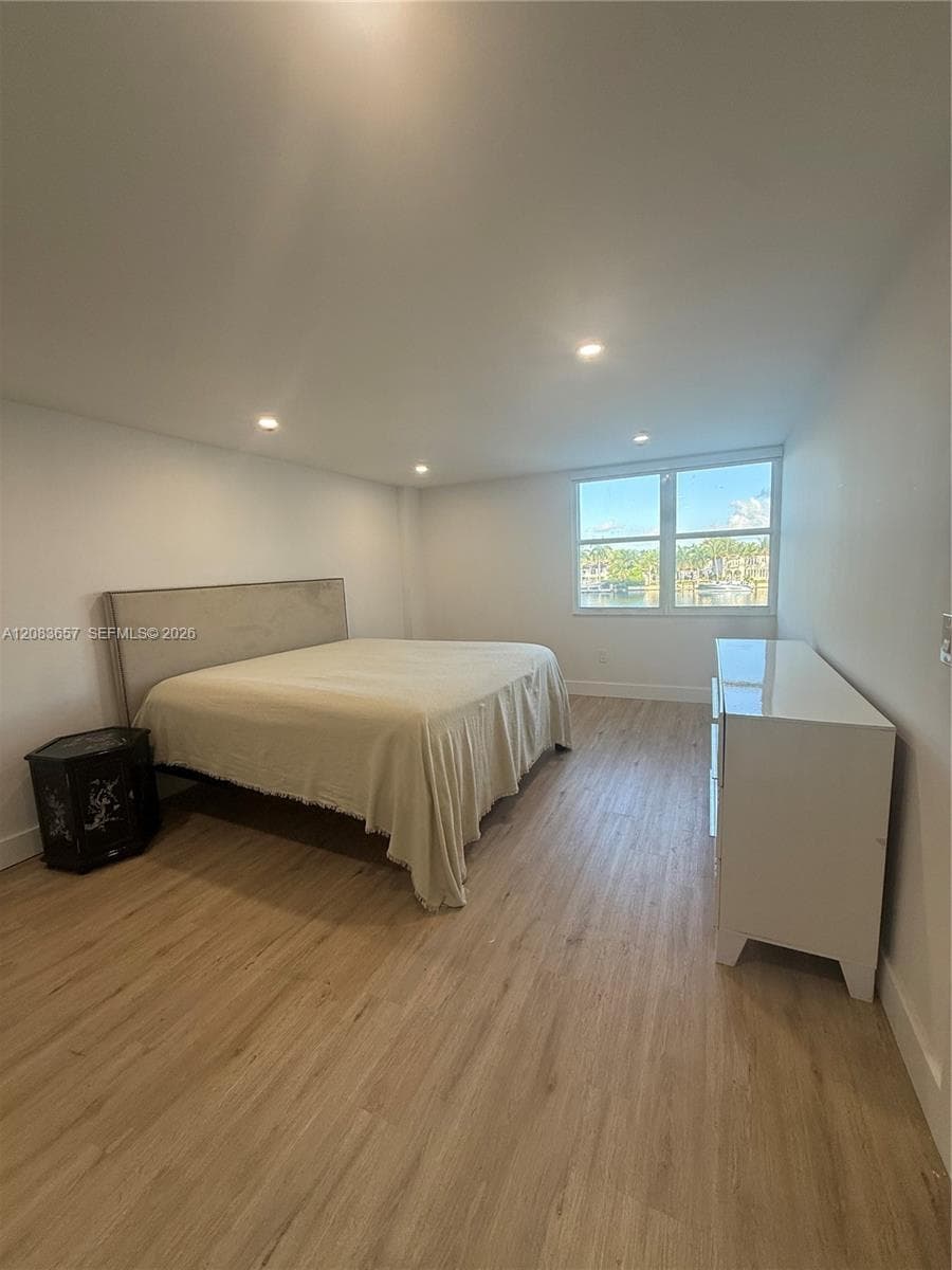 5750 Collins Ave # 3F, Miami Beach, FL 33140 photo 2