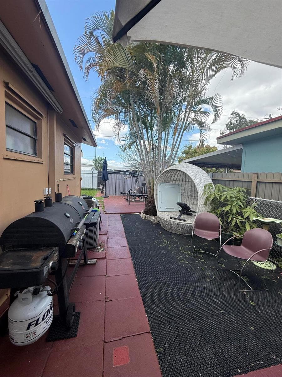 250 SW 76th Court, Miami, FL 33144 photo 5