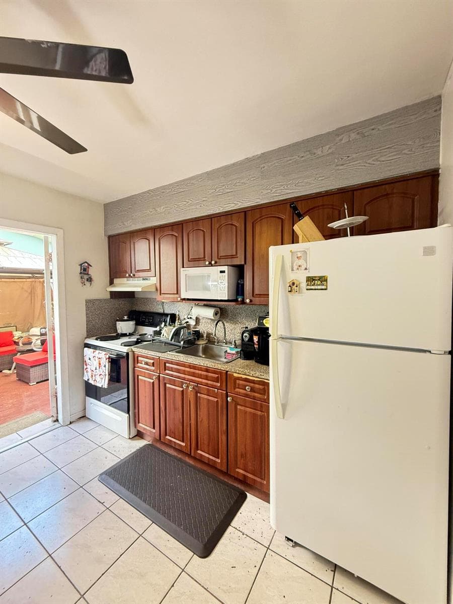 250 SW 76th Court, Miami, FL 33144 photo 11