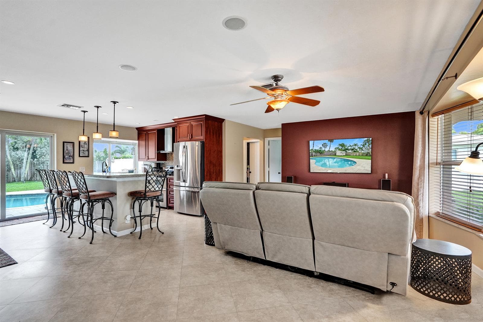 80 SE 10TH Street, Pompano Beach, FL 33060 photo 3
