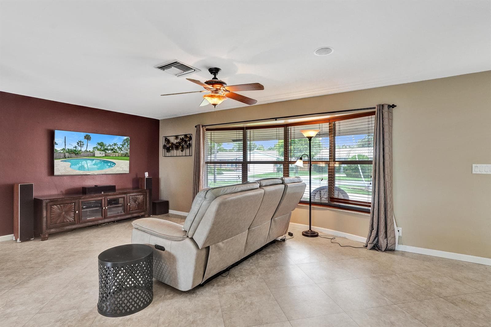 80 SE 10TH Street, Pompano Beach, FL 33060 photo 5