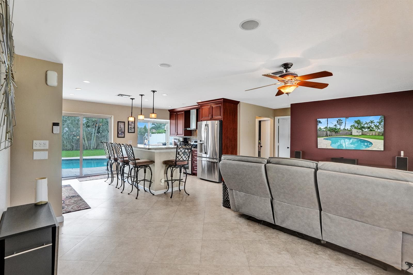 80 SE 10TH Street, Pompano Beach, FL 33060 photo 4