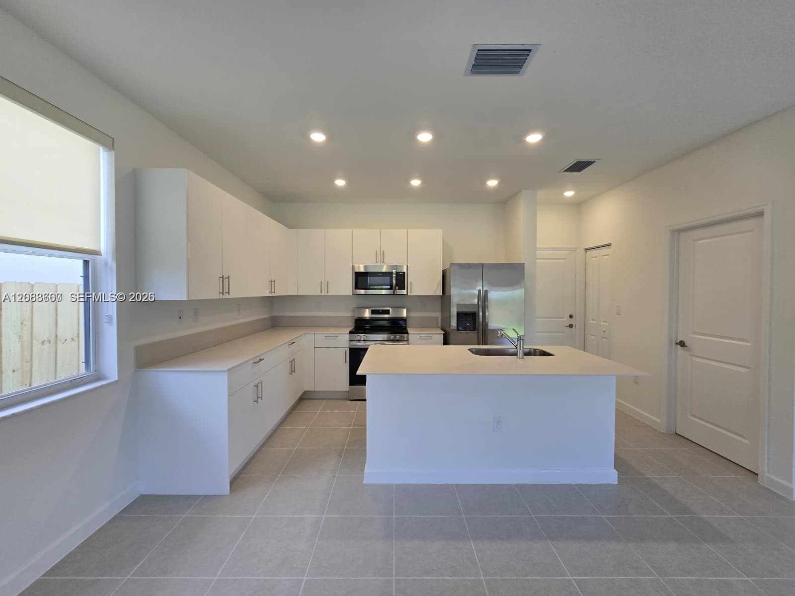 2670 SE 24th Ct, Homestead, FL 33035 photo 6