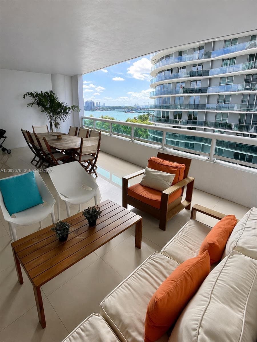 1800 N Bayshore Dr # 612, Miami, FL 33132 photo 2
