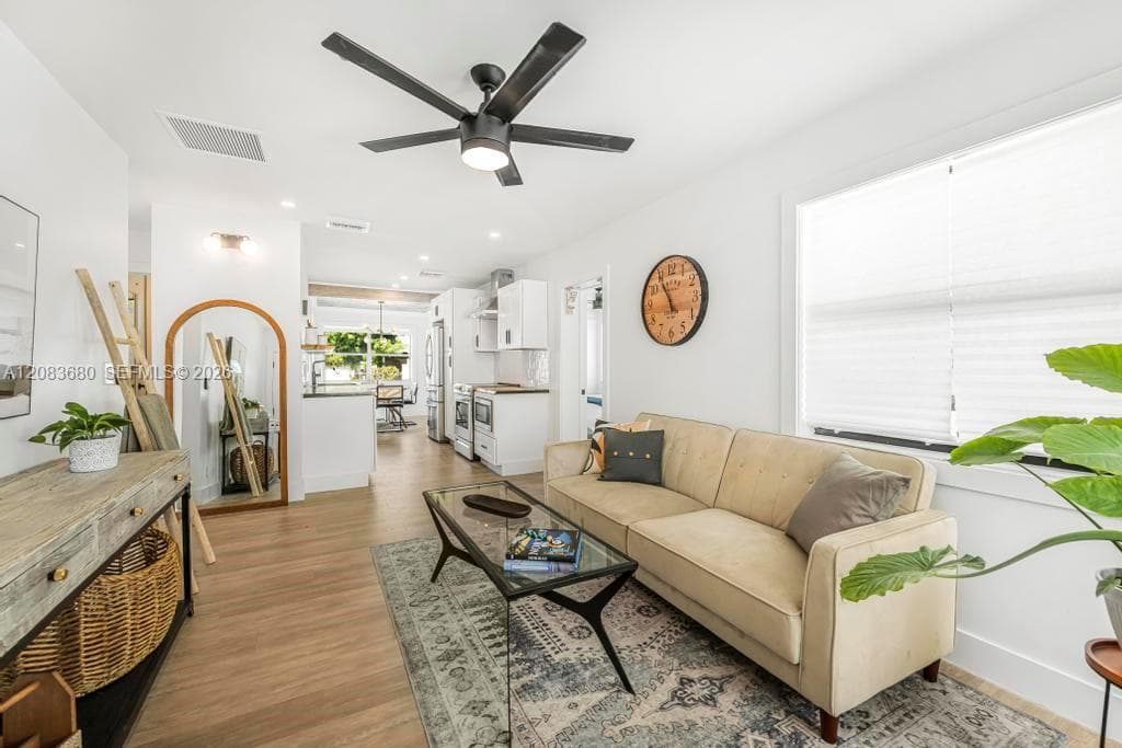 218 SW 10th Ave, Delray Beach, FL 33444 photo 5