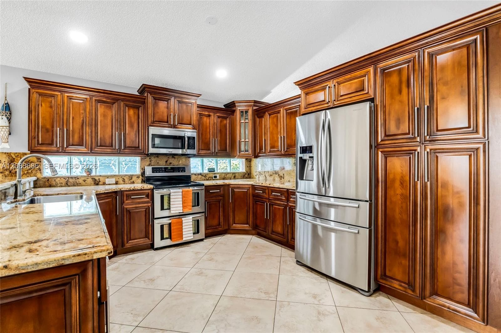 1387 SW 181st Ave, Pembroke Pines, FL 33029 photo 3