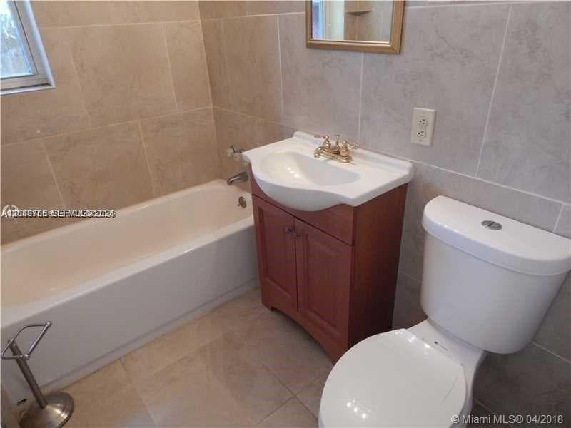 1926 RODMAN # 2, Hollywood, FL 33020 photo 6