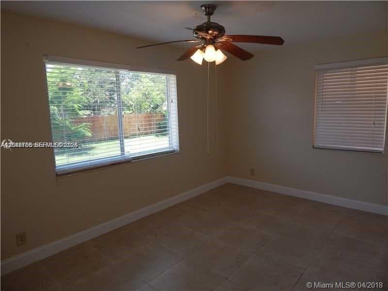 1926 RODMAN # 2, Hollywood, FL 33020 photo 4