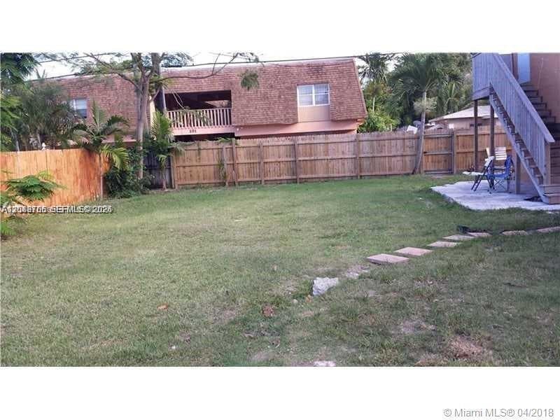 1926 RODMAN # 2, Hollywood, FL 33020 photo 8