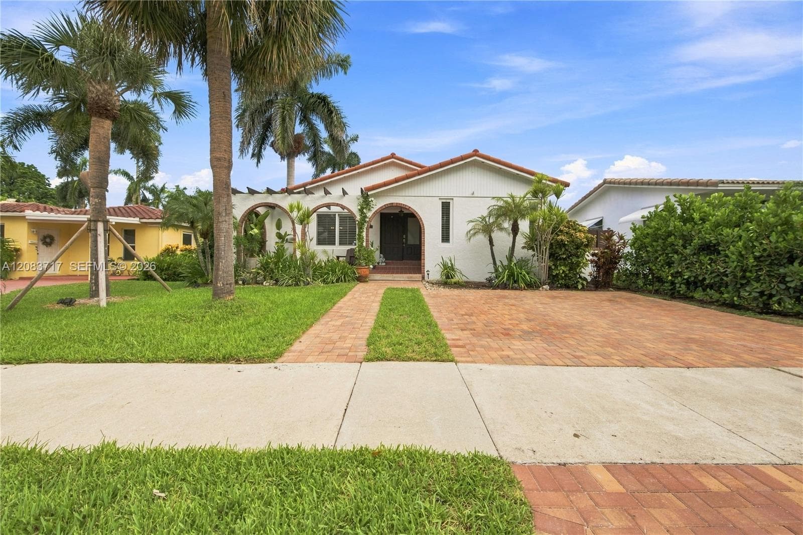 1119 Buchanan St, Hollywood, FL 33019 photo 2