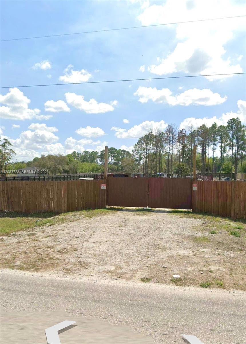 490 Avenida Del Sur, Clewiston, FL 33440 photo 2