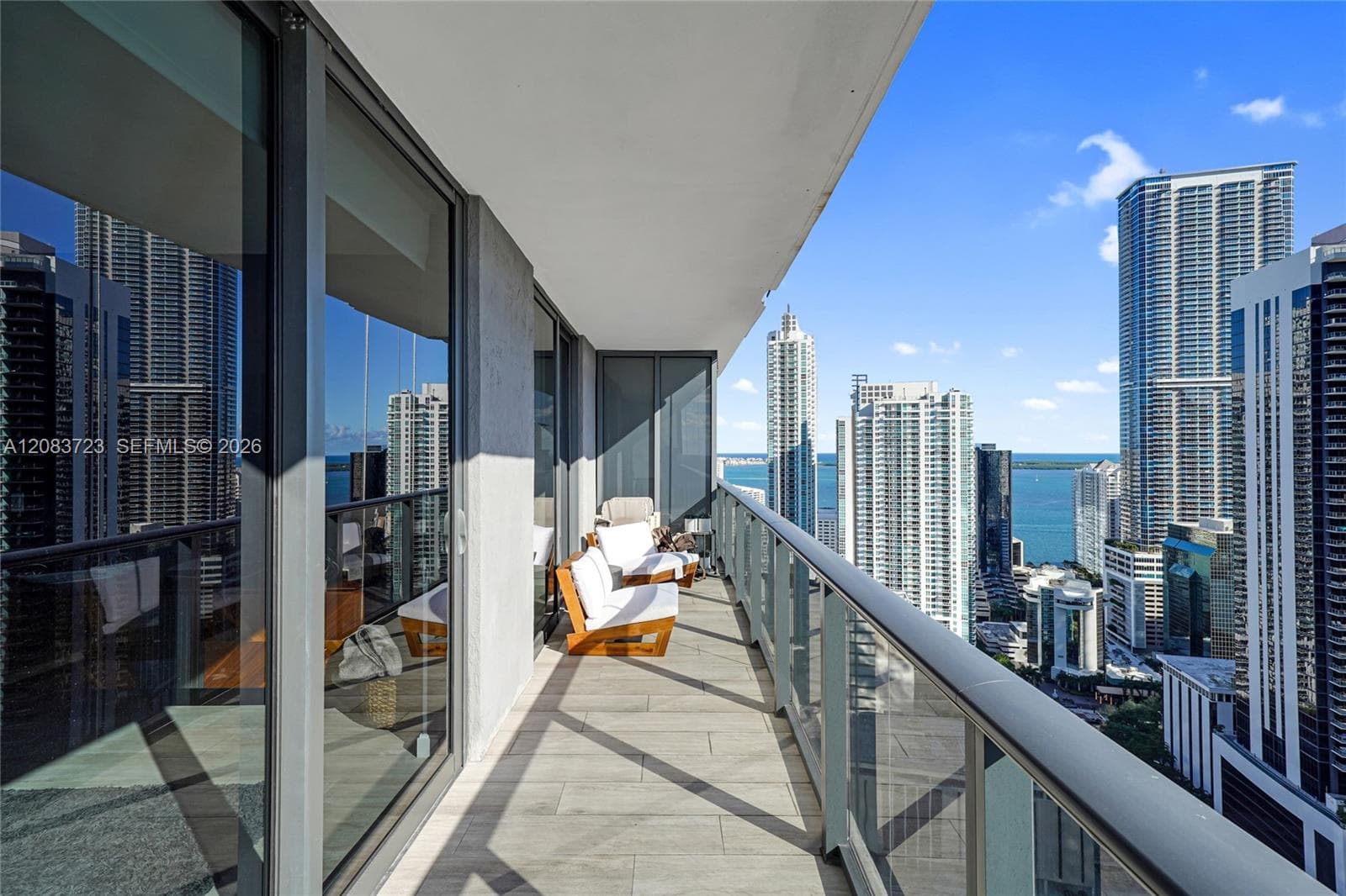 45 SW 9th St # 3405, Miami, FL 33130 photo 13