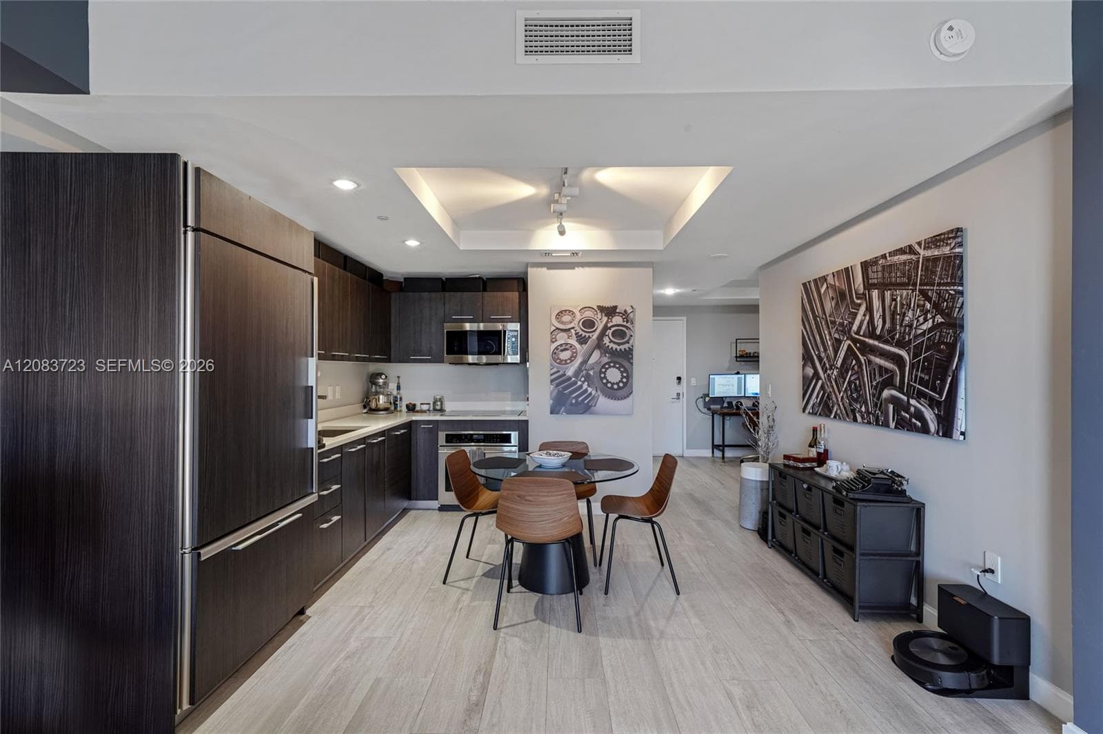 45 SW 9th St # 3405, Miami, FL 33130 photo 3