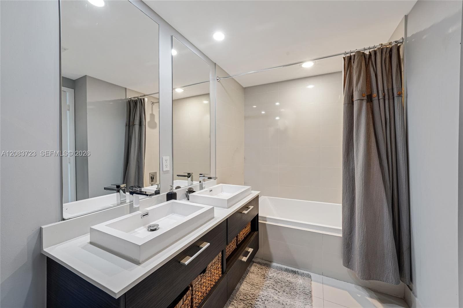 45 SW 9th St # 3405, Miami, FL 33130 photo 9