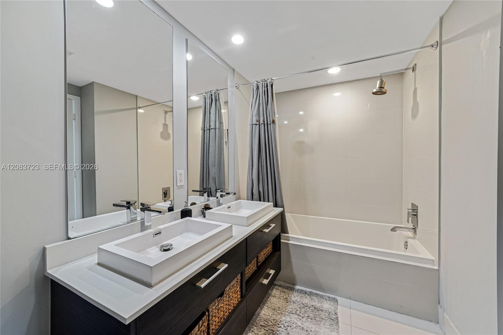 45 SW 9th St # 3405, Miami, FL 33130 photo 10