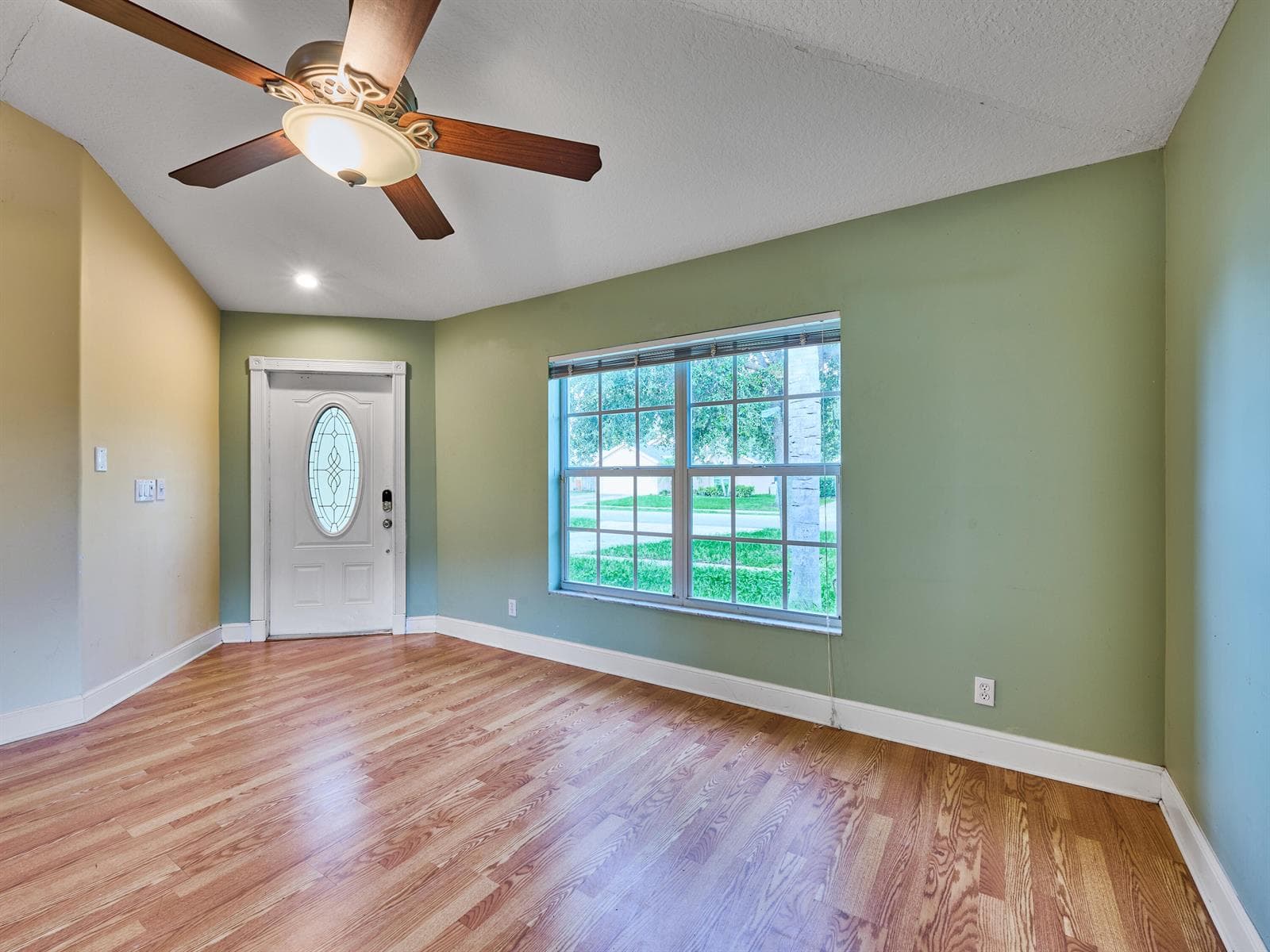 6022 LAUDERDALE Street, Jupiter, FL 33458 photo 2