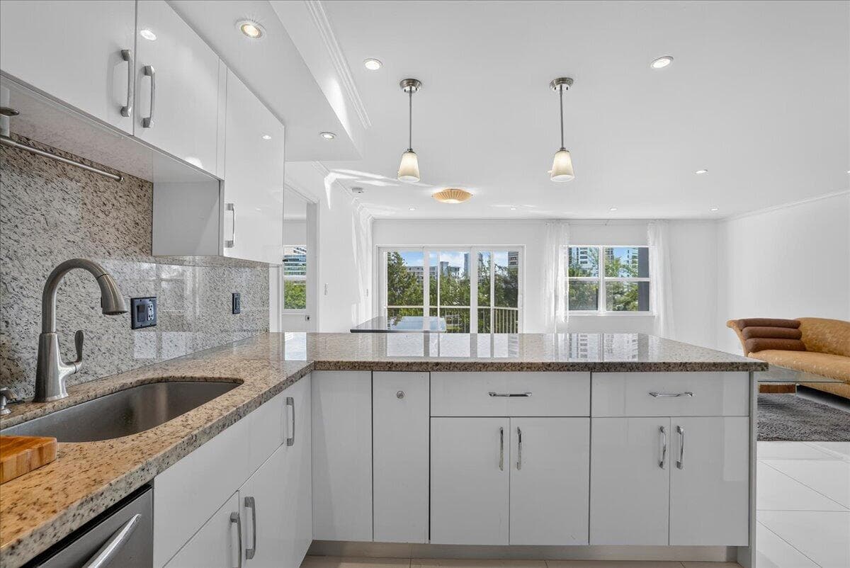 300 Diplomat Parkway # 606, Hallandale Beach, FL 33009 photo 12