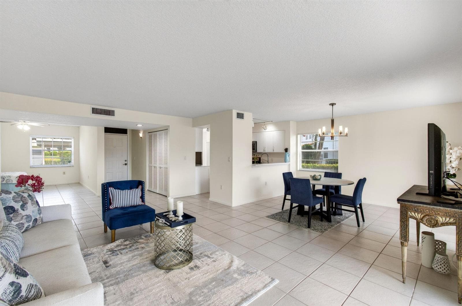 7881 WHISPERING PALMS Drive # 101, Boynton Beach, FL 33437 photo 7
