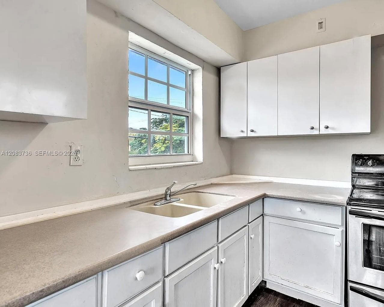 1451 NE 170th St # 201A, North Miami Beach, FL 33162 photo 4
