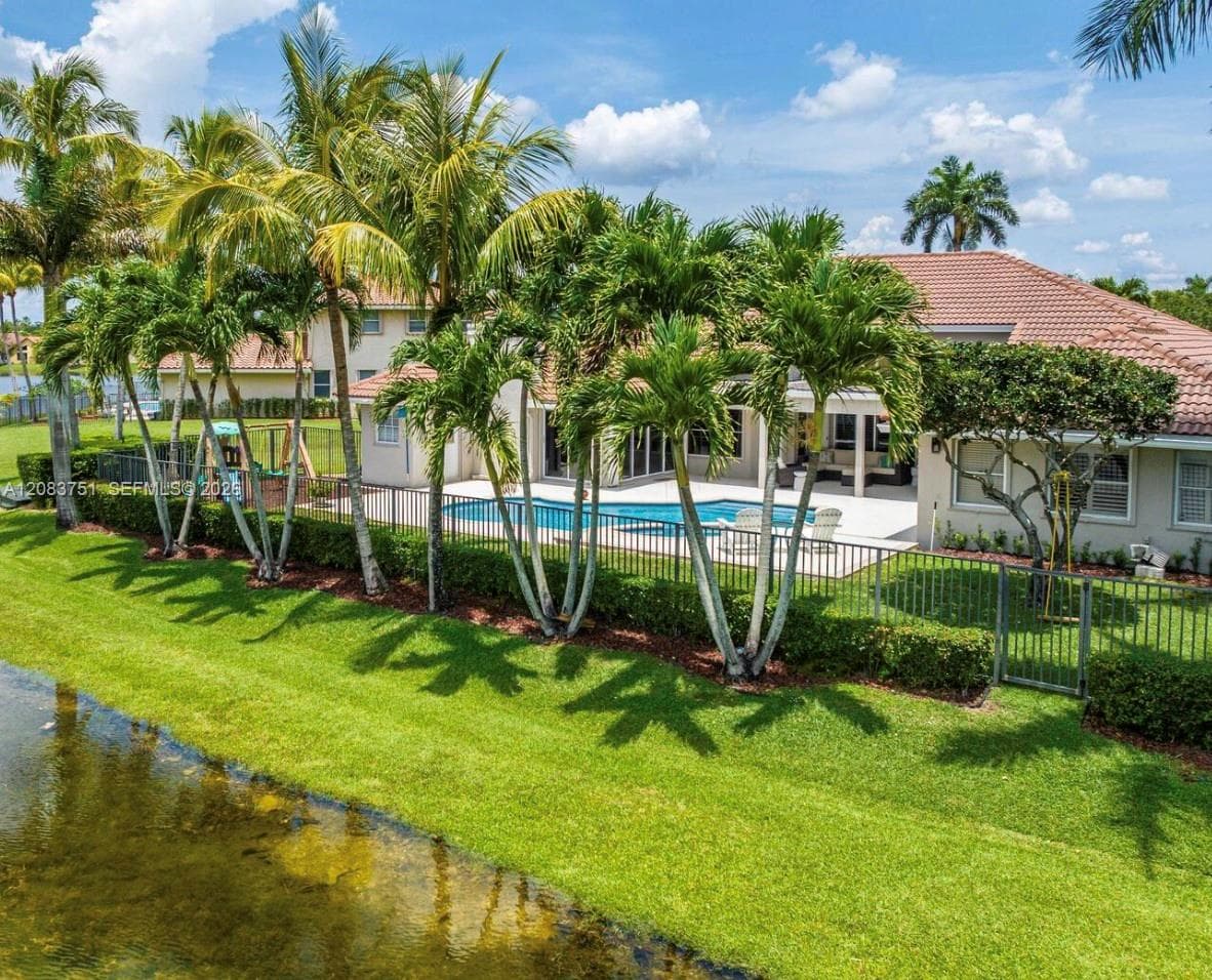 1165 Manor Ct, Weston, FL 33326 photo 4