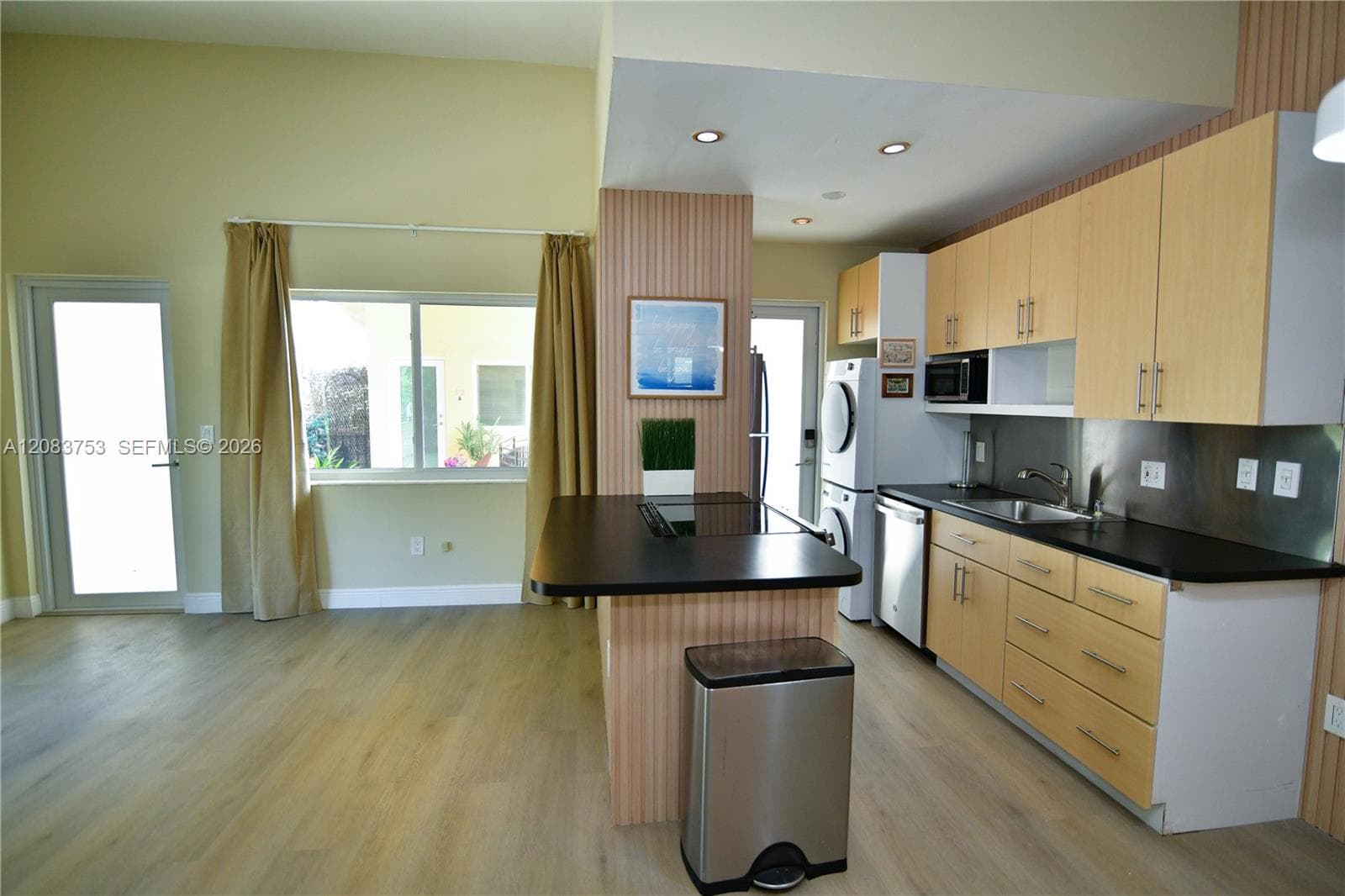 65 W Washington Ave # 26, Miami Beach, FL 33139 photo 3