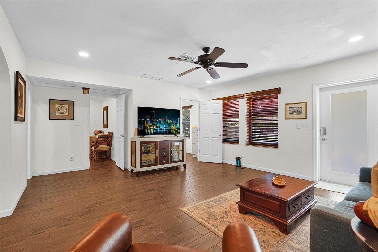 300 S Riverside Drive, Pompano Beach, FL 33062 photo 5