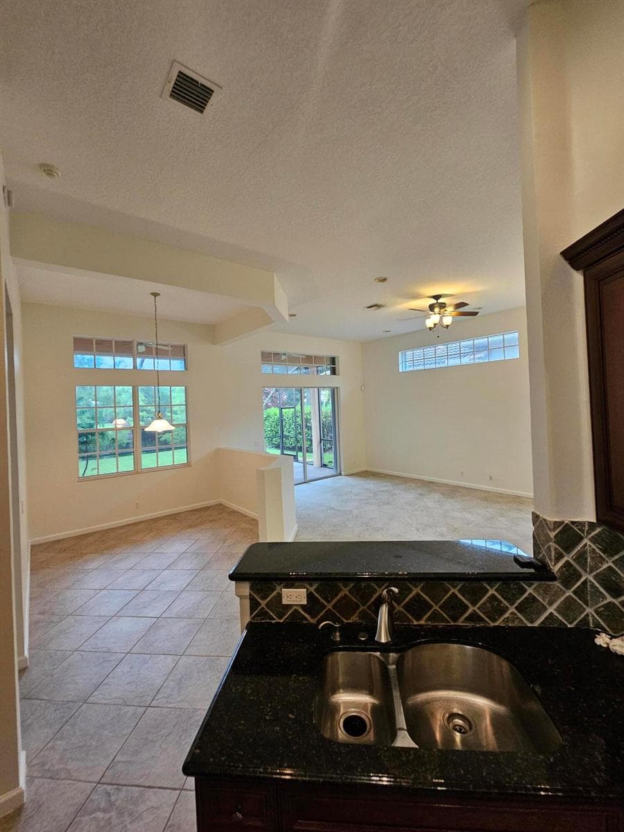 121 PALMFIELD Way, Jupiter, FL 33458 photo 5