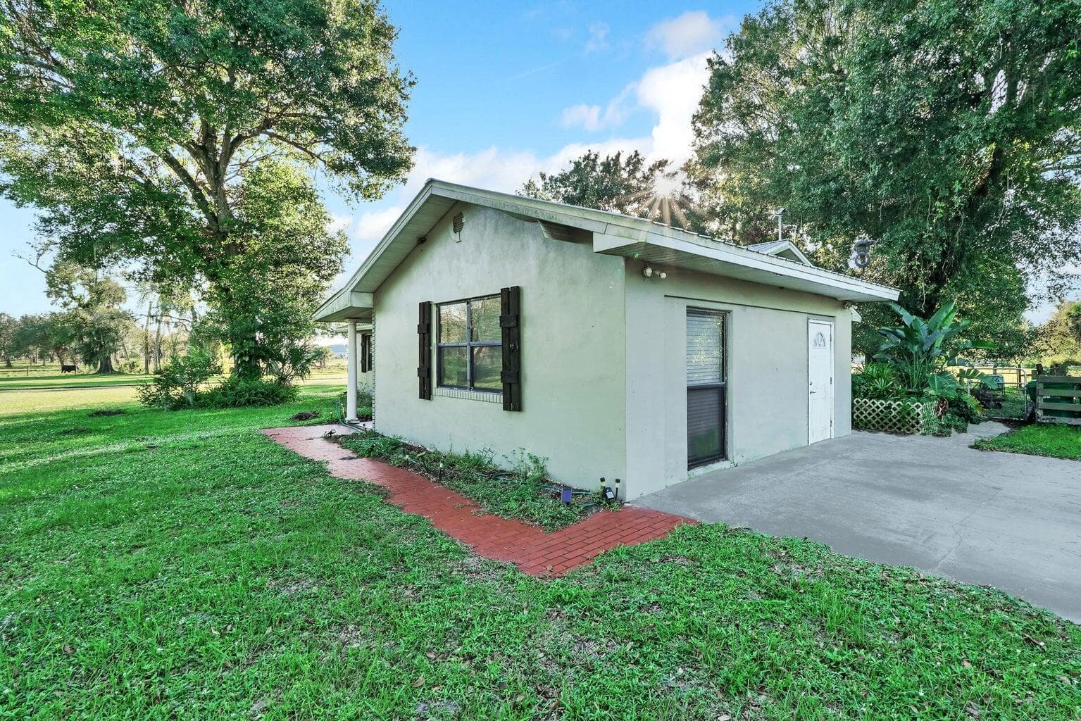 1031 SW 24th Avenue, Okeechobee, FL 34974 photo 5