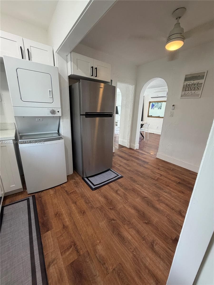 817 Tyler St # 8, Hollywood, FL 33019 photo 5