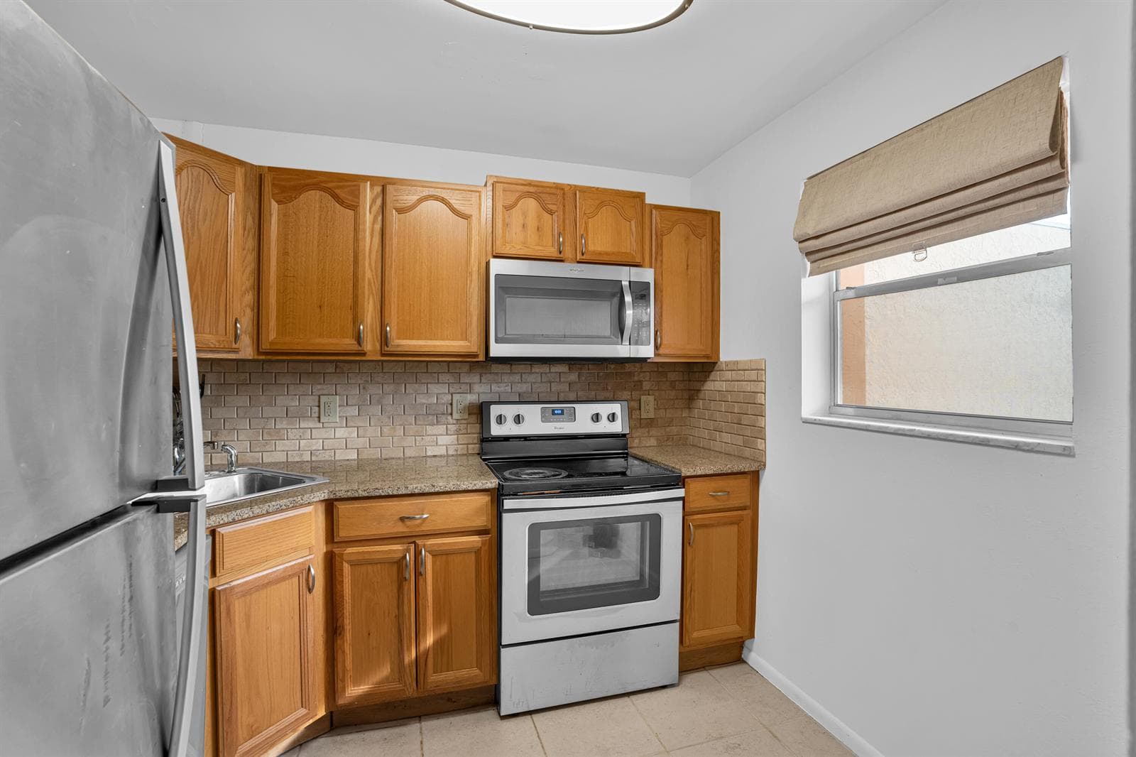 8400 LAGOS DE CAMPO Boulevard # 305, Tamarac, FL 33321 photo 2