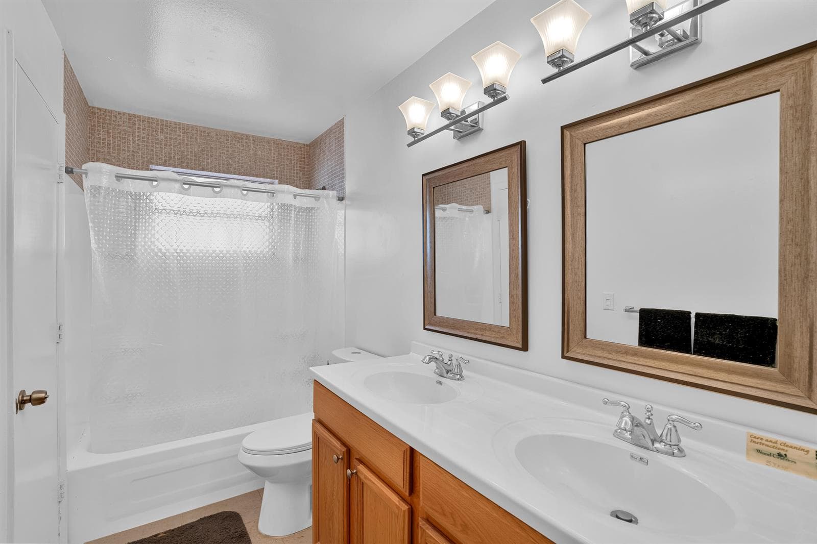 8400 LAGOS DE CAMPO Boulevard # 305, Tamarac, FL 33321 photo 13