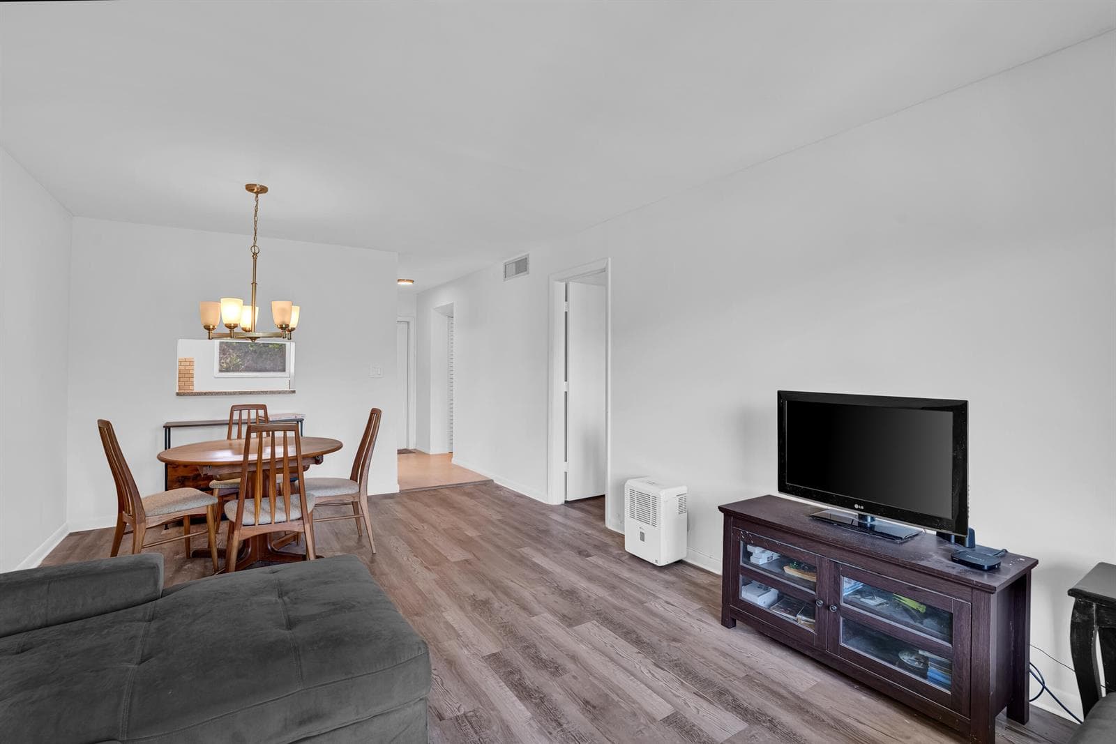 8400 LAGOS DE CAMPO Boulevard # 305, Tamarac, FL 33321 photo 7
