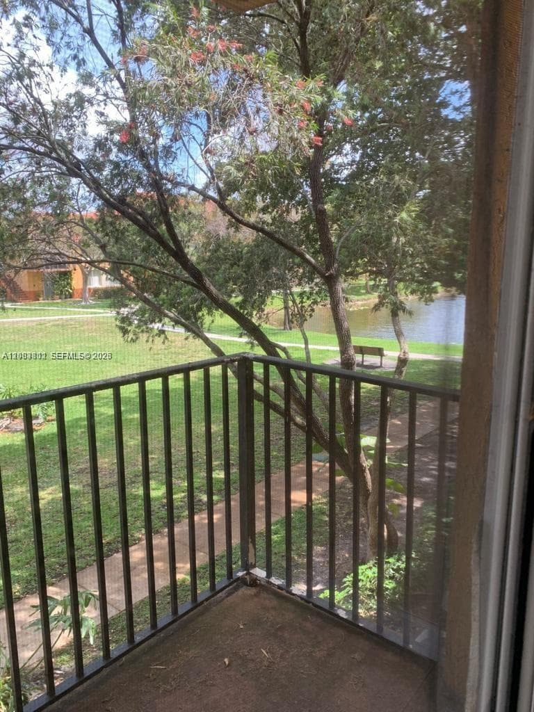10765 Cleary Blvd # 203, Plantation, FL 33324 photo 3