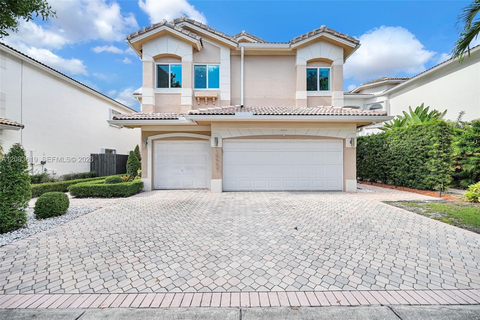 10957 NW 73rd Ter, Doral, FL 33178 photo 2