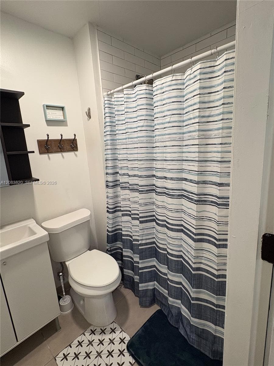 8010 SW 99th Ave # n/a, Miami, FL 33173 photo 7